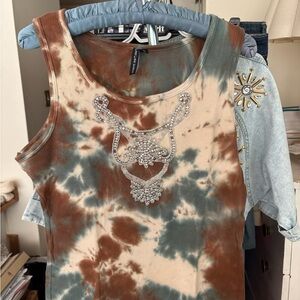 Cha Cha Vente Brown and Green Tie-Dye Tank Top